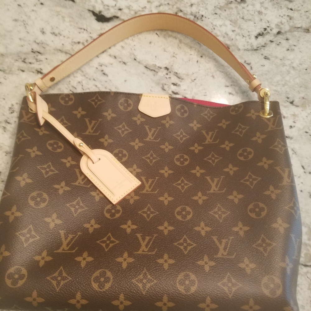 2020 Louis Vuitton Graceful pm